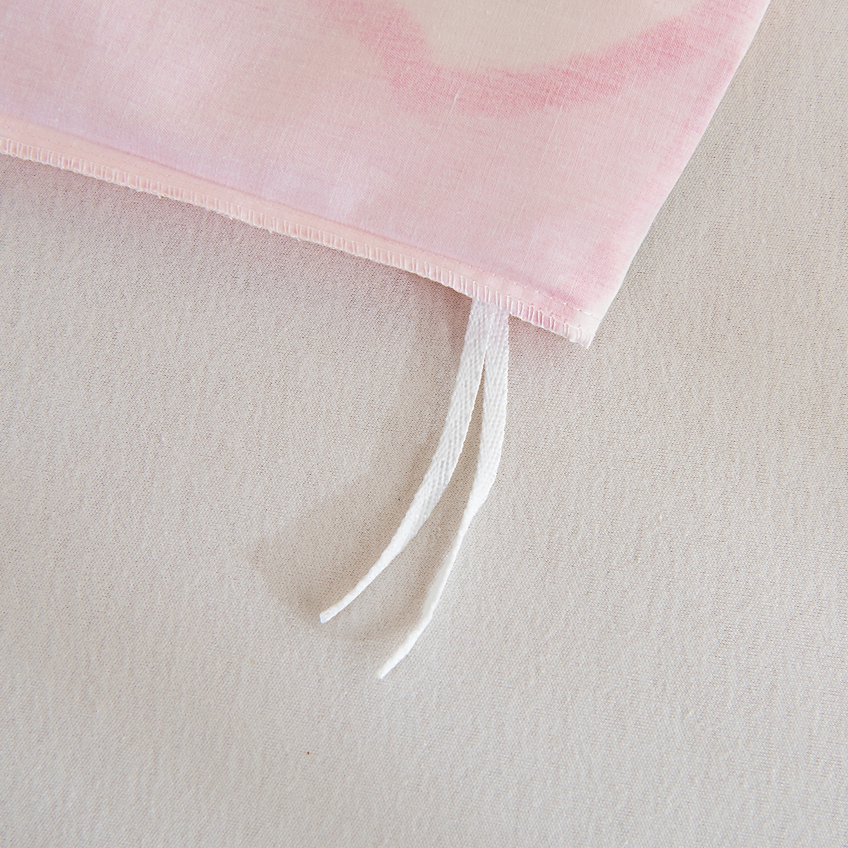 91家纺网 家纺一手货源 找家纺 御棉坊 2026新款A类40S全棉数码印花-萌萌季系列幼儿园儿童套件 萌萌小羊