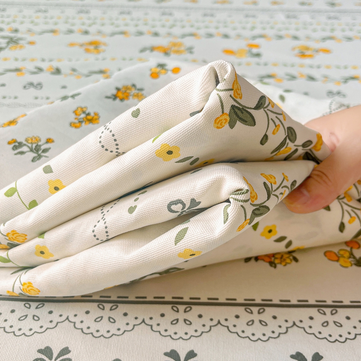 91家纺网 家纺一手货源 找家纺 棉乐町家居 2026新款工艺款原棉印花老粗布床单系列花蝶