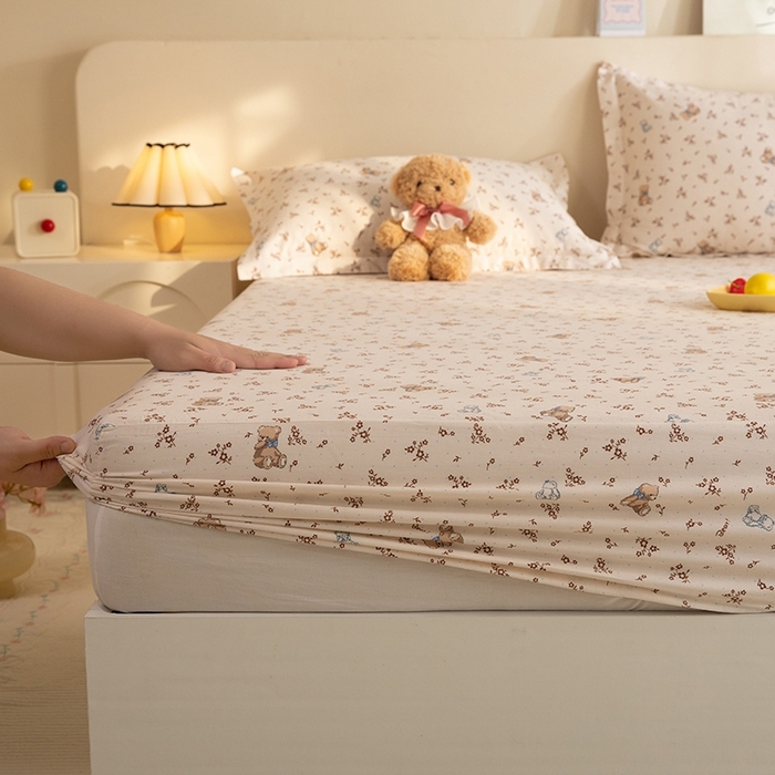 91家纺网 家纺一手货源 找家纺 八十八家纺 2025新款全棉12868系列单品床笠 花间小熊