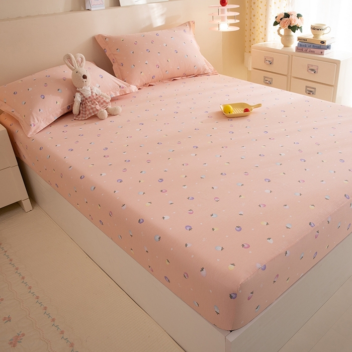 91家纺网 家纺一手货源 找家纺 八十八家纺 2025新款全棉12868系列单品床笠 奶油草莓