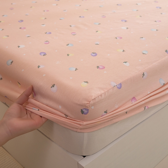 91家纺网 家纺一手货源 找家纺 八十八家纺 2025新款全棉12868系列单品床笠 奶油草莓