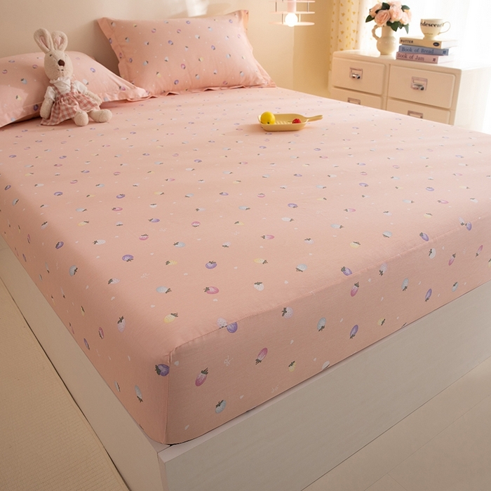 91家纺网 家纺一手货源 找家纺 八十八家纺 2025新款全棉12868系列单品床笠 奶油草莓