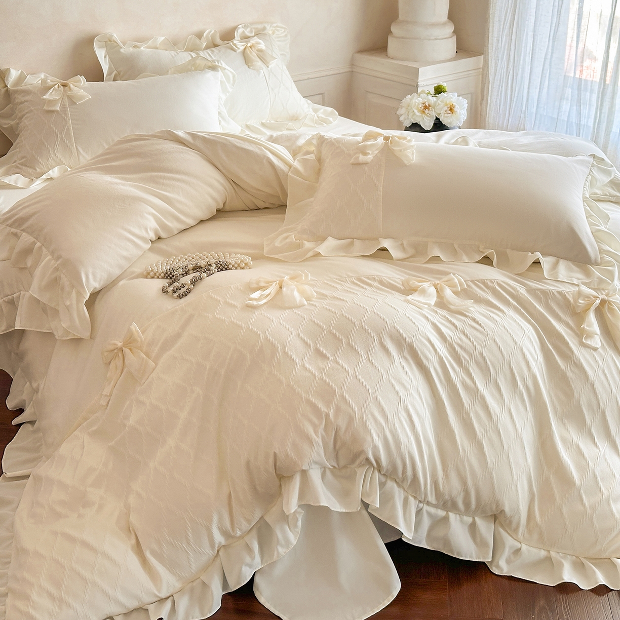 91家纺网 家纺一手货源 找家纺 你好美丽 2025新款水洗磨毛蝴蝶刺绣三拼四件套 蝶恋花粉