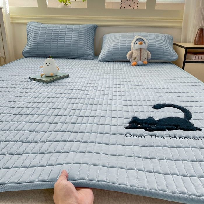 91家纺网 家纺一手货源 找家纺 （总）梦初语 2026新款水洗棉卡通刺绣夹棉床垫-200克夹棉-75克防滑底布（常年备货）