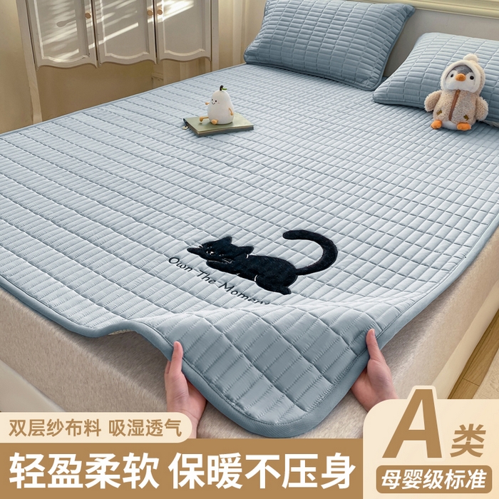 91家纺网 家纺一手货源 找家纺 梦初语 2026新款水洗棉卡通刺绣夹棉床垫-200克夹棉-75克防滑底布（常年备货） 猫咪-绅士蓝