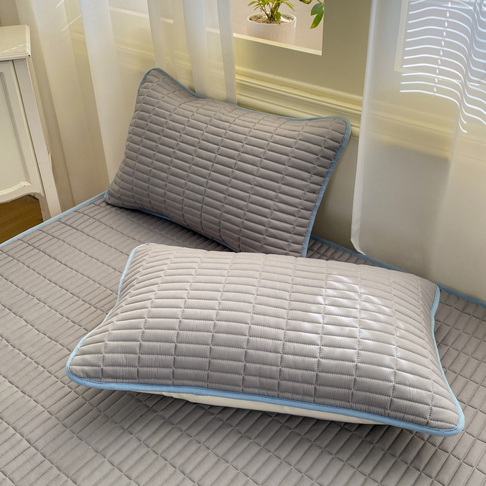 91家纺网 家纺一手货源 找家纺 梦初语 2026新款水洗棉卡通刺绣夹棉床垫-200克夹棉-75克防滑底布（常年备货） 猫咪-雅灰