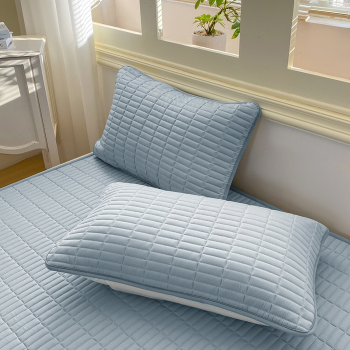 91家纺网 家纺一手货源 找家纺 梦初语 2026新款水洗棉卡通刺绣夹棉床垫-200克夹棉-75克防滑底布（常年备货） 猫咪-绅士蓝