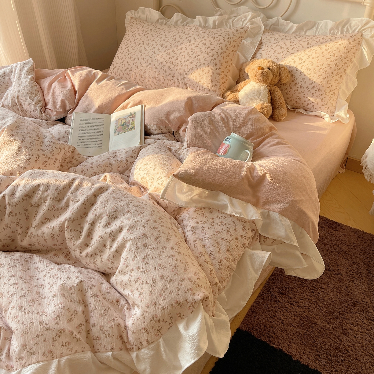 91家纺网 家纺一手货源 找家纺 美乐迪家纺 2026新款云感双层纱花边四件套 粉色小花