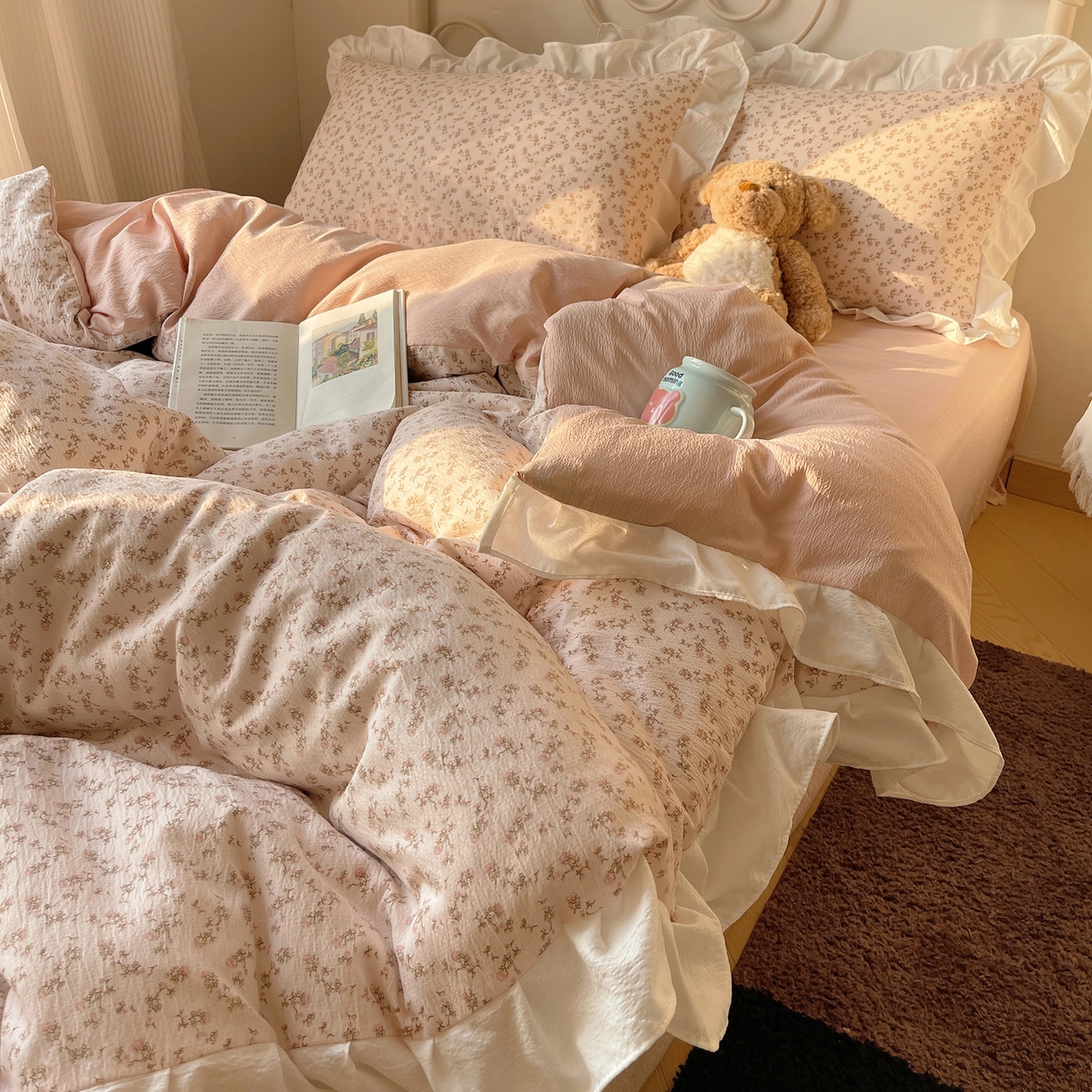 91家纺网 家纺一手货源 找家纺 美乐迪家纺 2026新款云感双层纱花边四件套 粉色小花