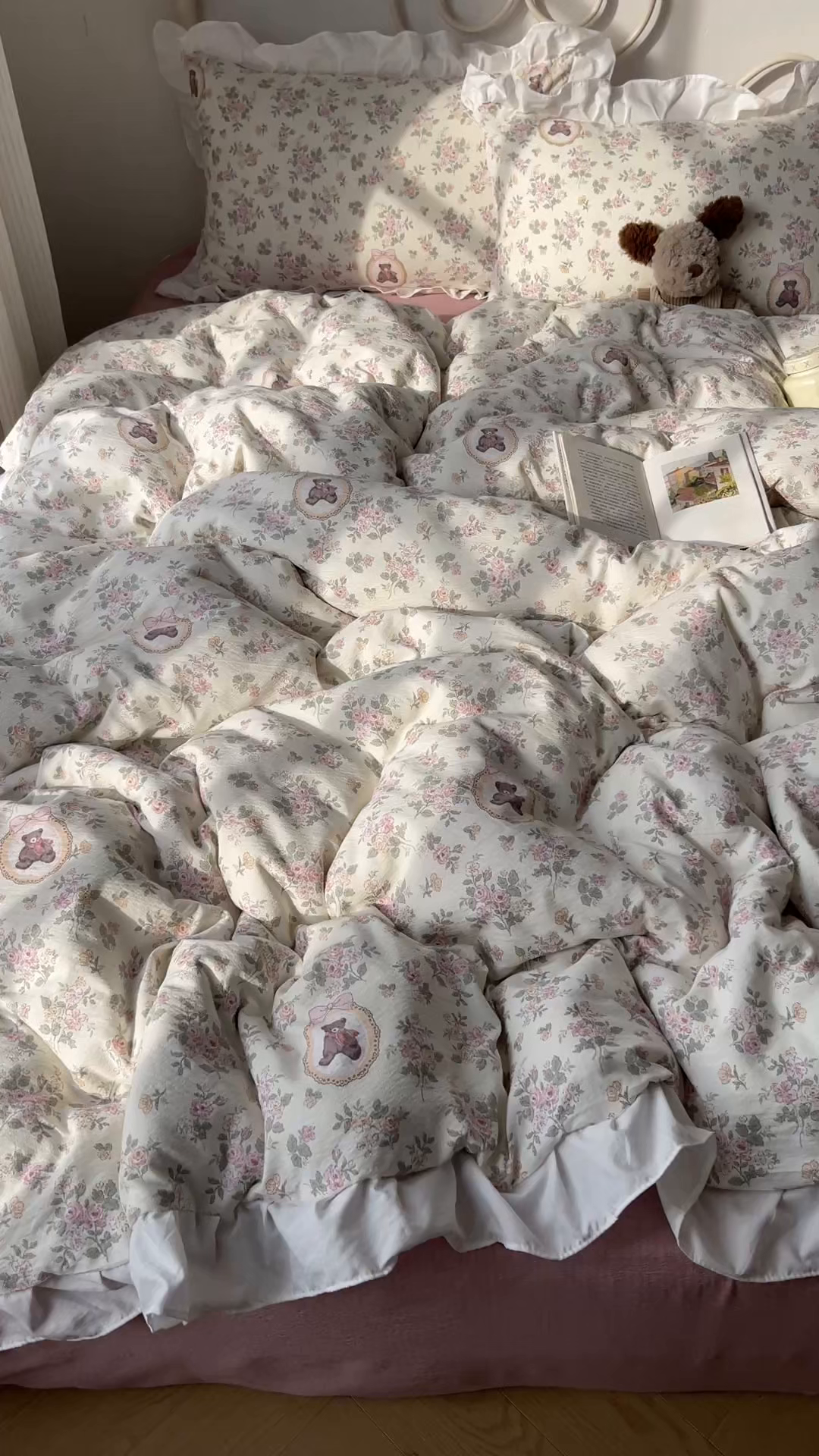 91家纺网 家纺一手货源 找家纺 美乐迪家纺 2026新款云感双层纱花边四件套 花园小熊