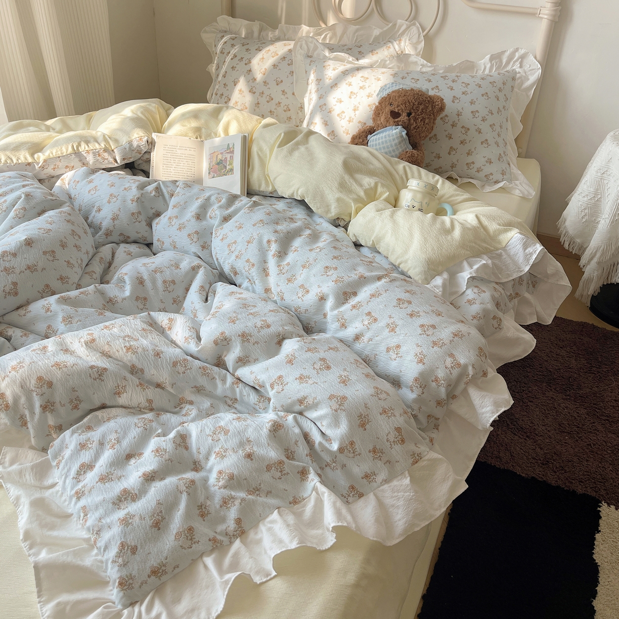 91家纺网 家纺一手货源 找家纺 美乐迪家纺 2026新款云感双层纱花边四件套 蓝色小花