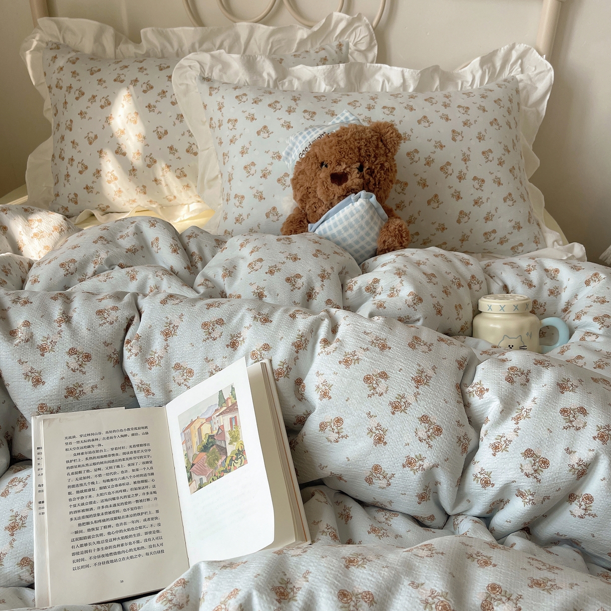 91家纺网 家纺一手货源 找家纺 美乐迪家纺 2026新款云感双层纱花边四件套 蓝色小花