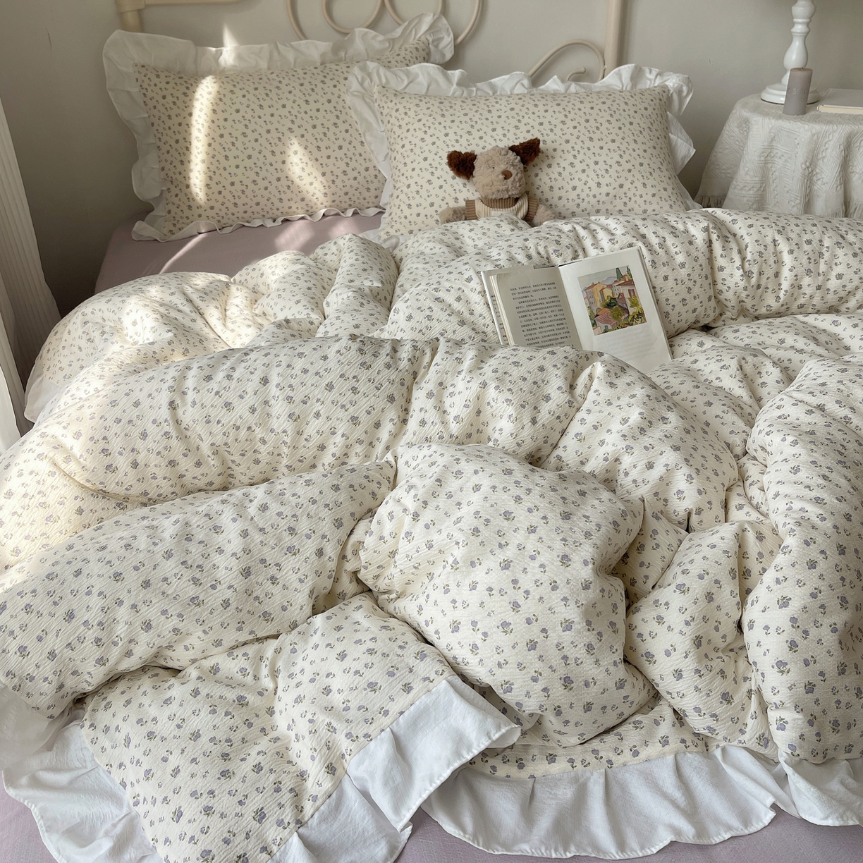 91家纺网 家纺一手货源 找家纺 美乐迪家纺 2026新款云感双层纱花边四件套 迷你紫朵