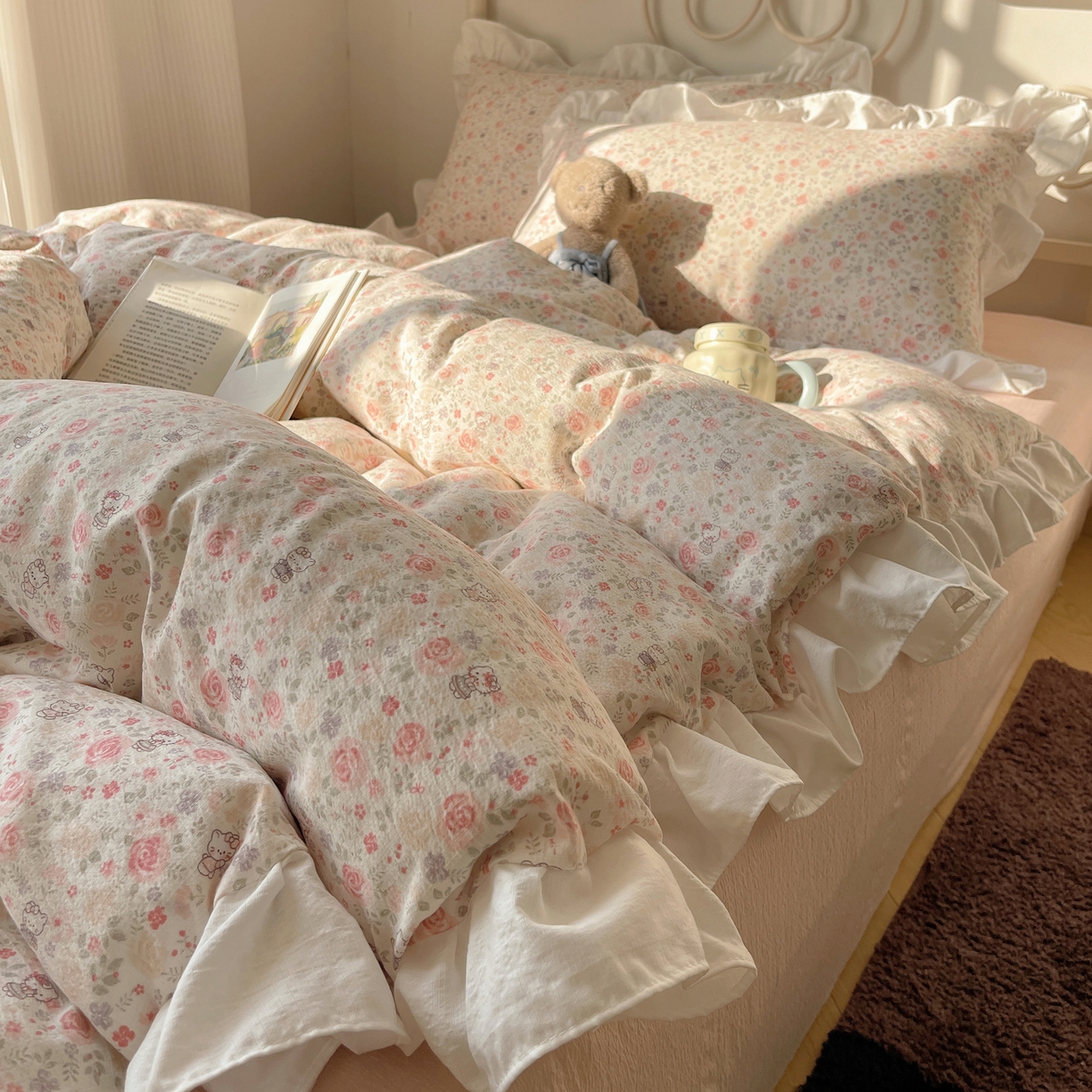 91家纺网 家纺一手货源 找家纺 美乐迪家纺 2026新款云感双层纱花边四件套 甜心小猫