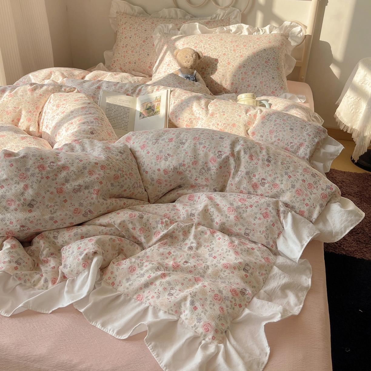 91家纺网 家纺一手货源 找家纺 美乐迪家纺 2026新款云感双层纱花边四件套 甜心小猫