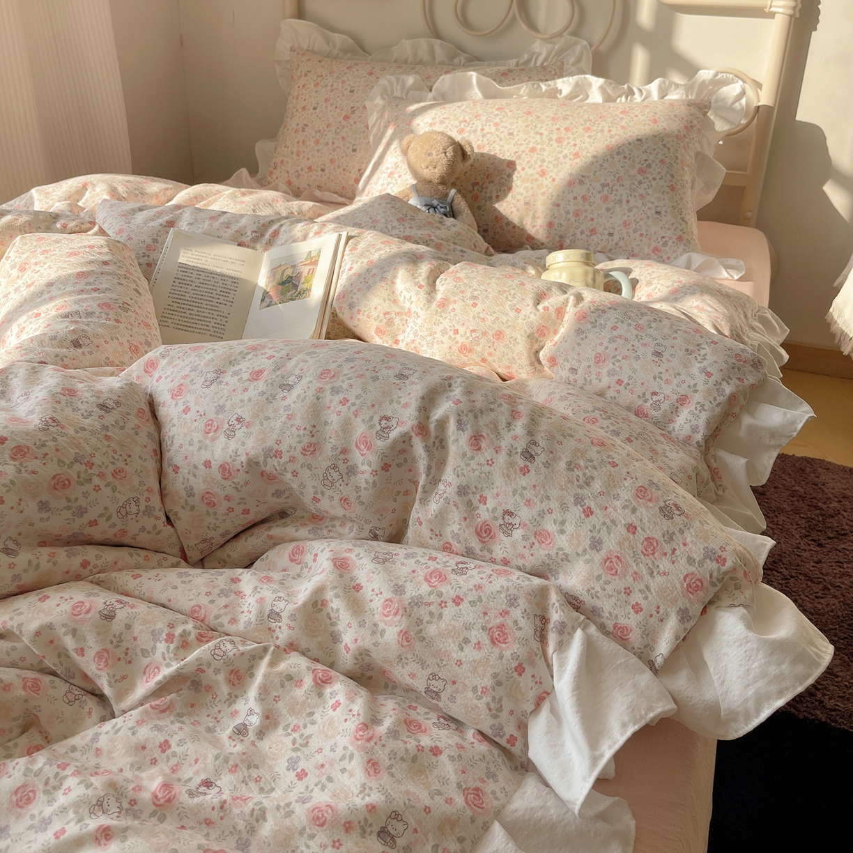 91家纺网 家纺一手货源 找家纺 美乐迪家纺 2026新款云感双层纱花边四件套 甜心小猫