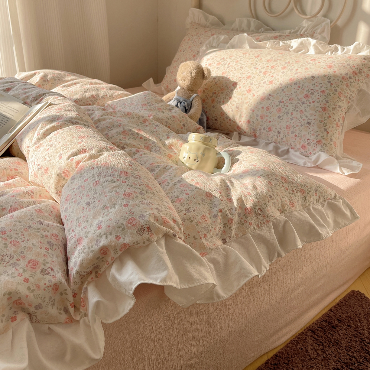 91家纺网 家纺一手货源 找家纺 美乐迪家纺 2026新款云感双层纱花边四件套 甜心小猫