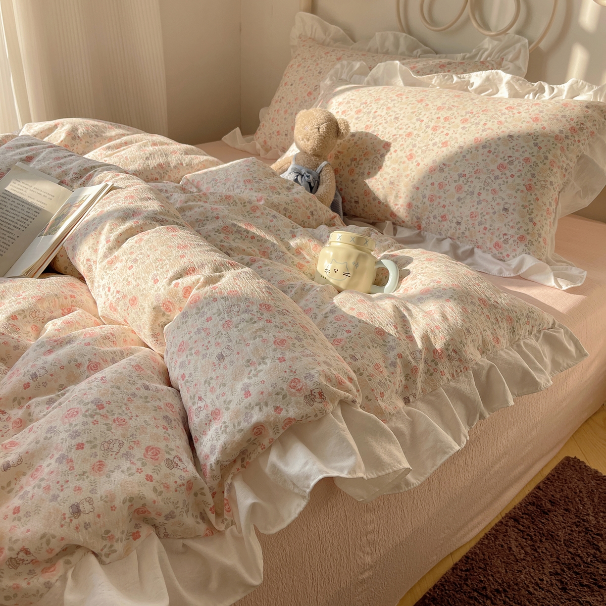 91家纺网 家纺一手货源 找家纺 美乐迪家纺 2026新款云感双层纱花边四件套 甜心小猫