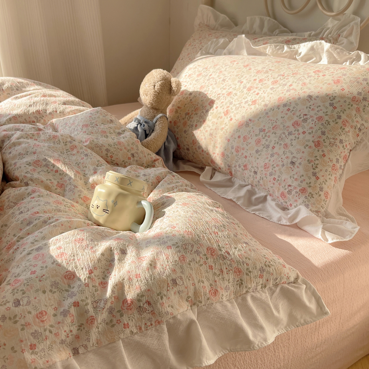 91家纺网 家纺一手货源 找家纺 美乐迪家纺 2026新款云感双层纱花边四件套 甜心小猫