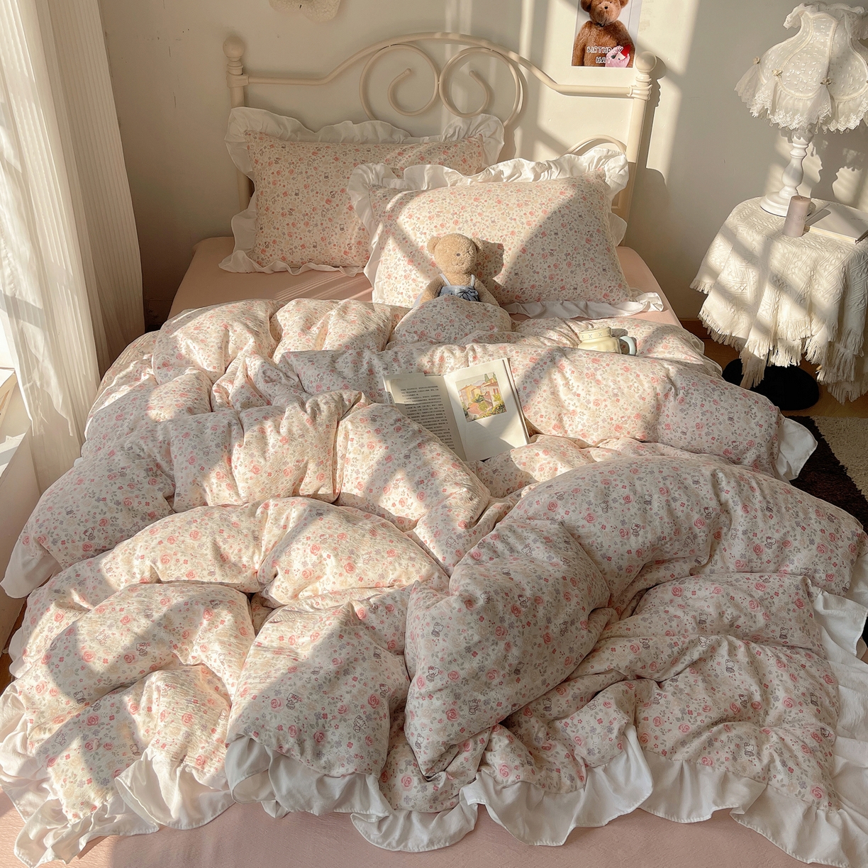 91家纺网 家纺一手货源 找家纺 美乐迪家纺 2026新款云感双层纱花边四件套 甜心小猫