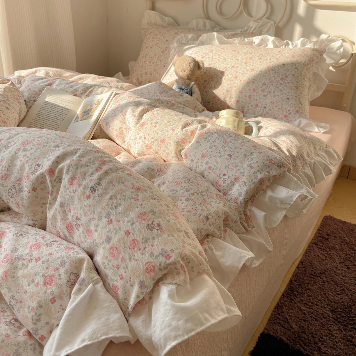 91家纺网 家纺一手货源 找家纺 美乐迪家纺 2026新款云感双层纱花边四件套 甜心小猫