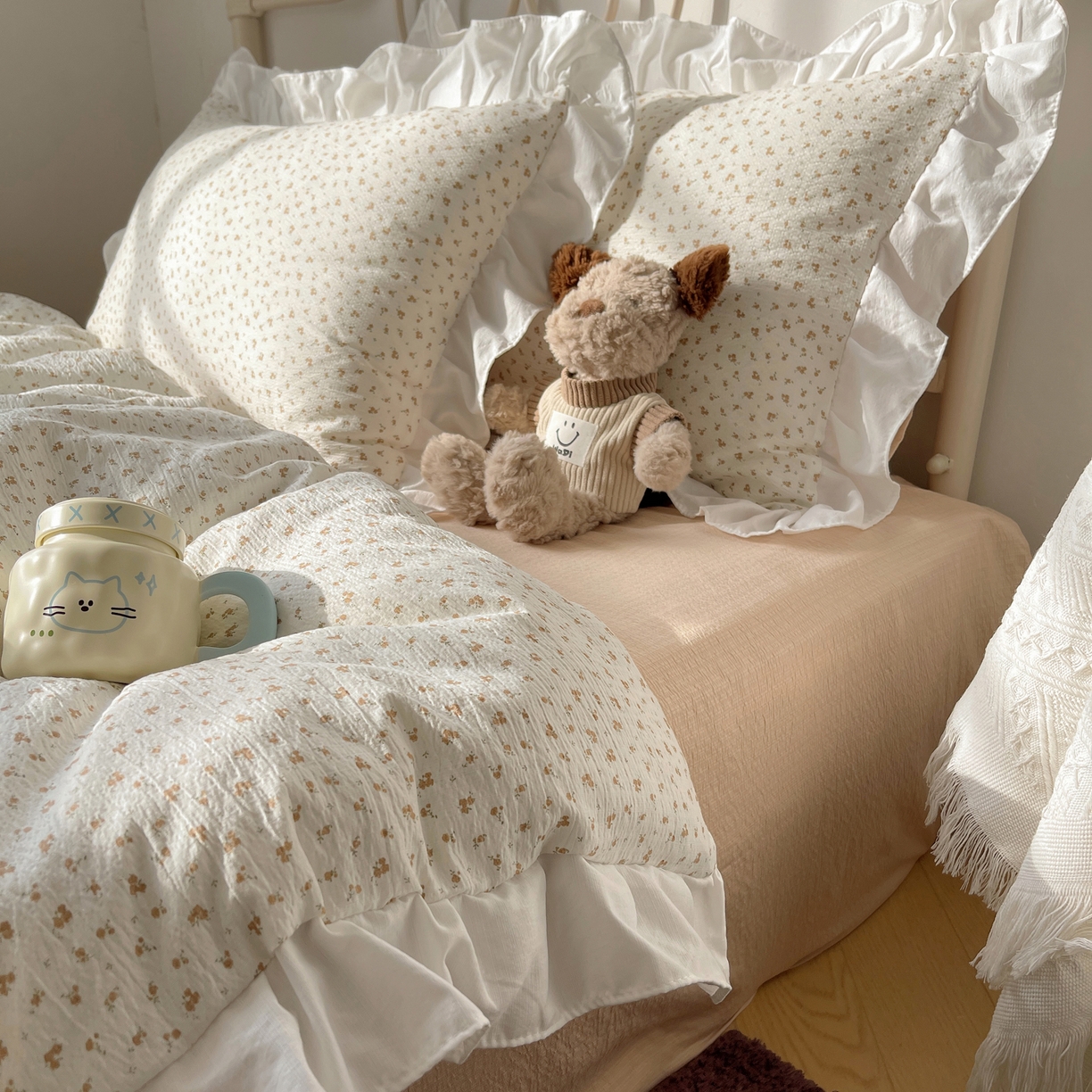 91家纺网 家纺一手货源 找家纺 美乐迪家纺 2026新款云感双层纱花边四件套 柚米