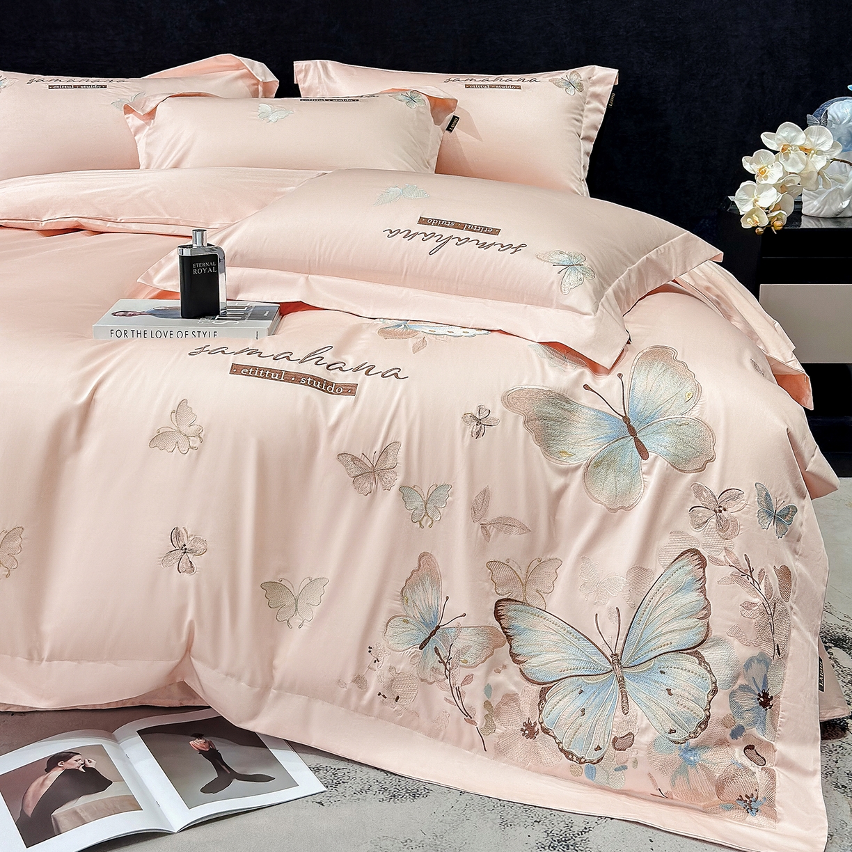 91家纺网 家纺一手货源 找家纺 莱势 2026新款50s贡缎100支长绒棉全棉纯棉刺绣绣花四件套高端礼盒蝶梦系列 轻奢粉