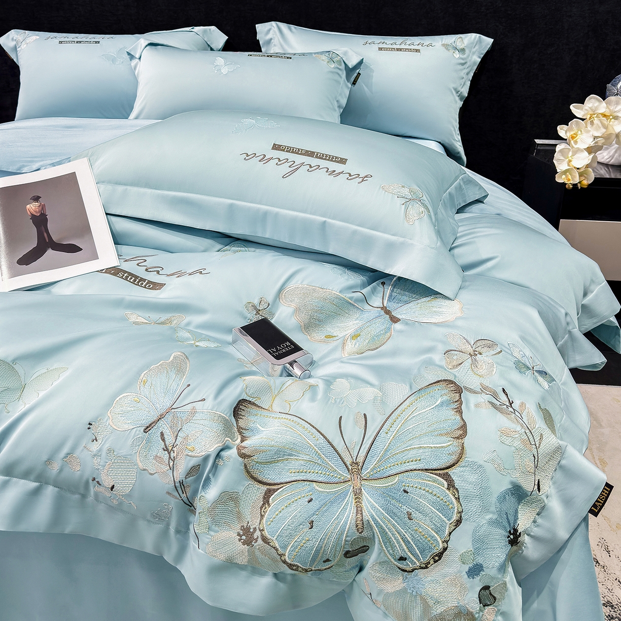 91家纺网 家纺一手货源 找家纺 莱势 2026新款50s贡缎100支长绒棉全棉纯棉刺绣绣花四件套高端礼盒蝶梦系列 天空蓝