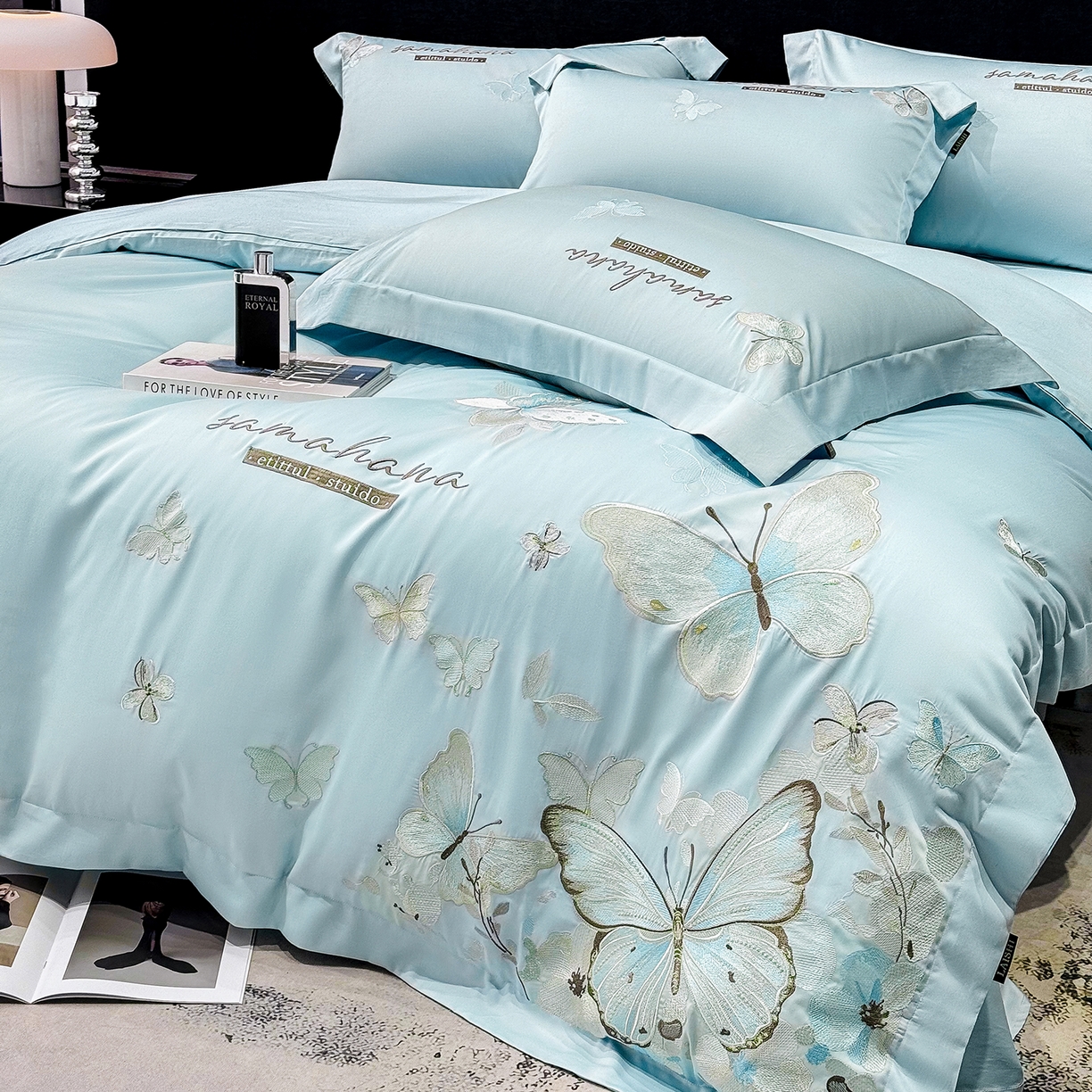 91家纺网 家纺一手货源 找家纺 莱势 2026新款50s贡缎100支长绒棉全棉纯棉刺绣绣花四件套高端礼盒蝶梦系列 天空蓝