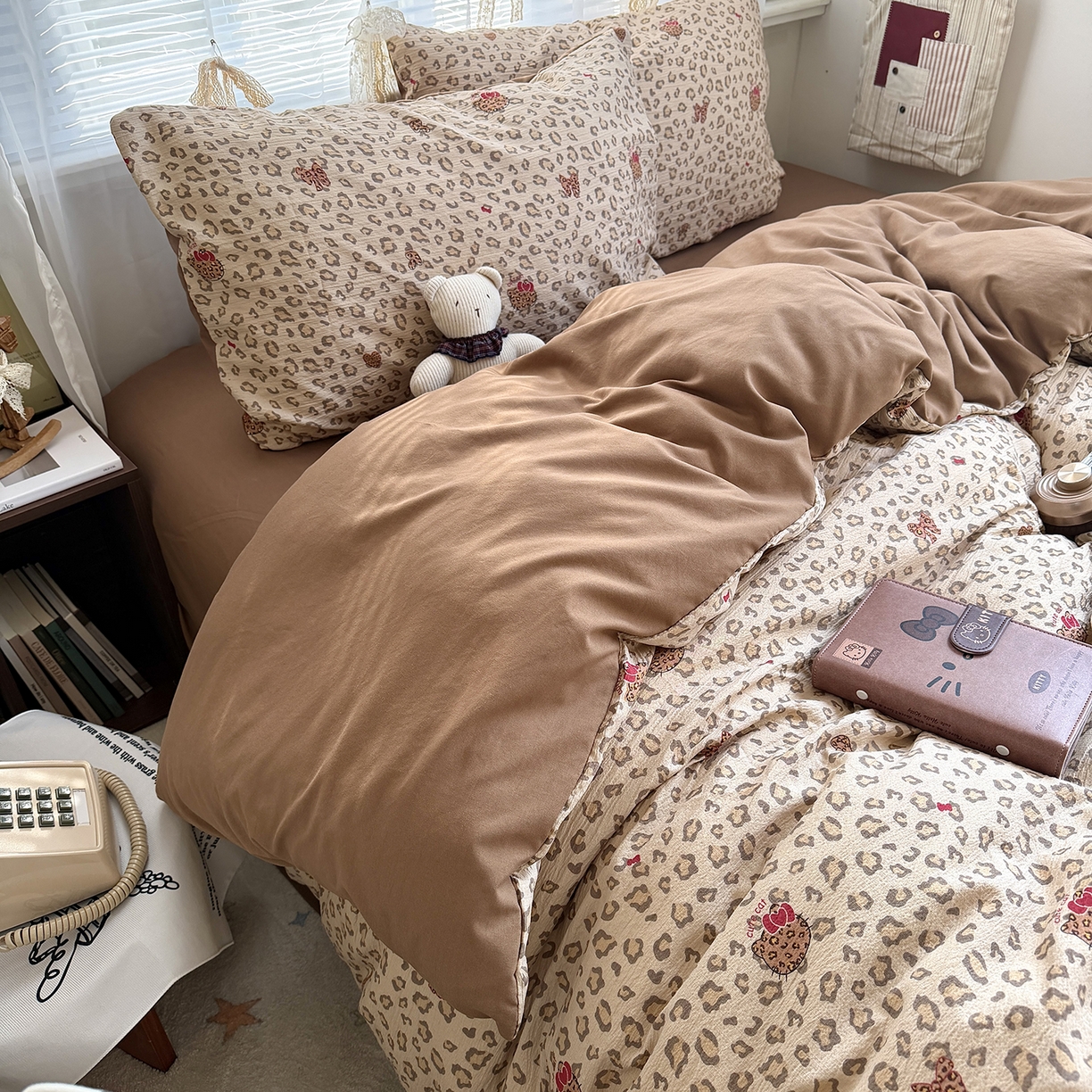 91家纺网 家纺一手货源 找家纺 原素 2026新款小清新水洗双层纱四件套 豹纹猫咪