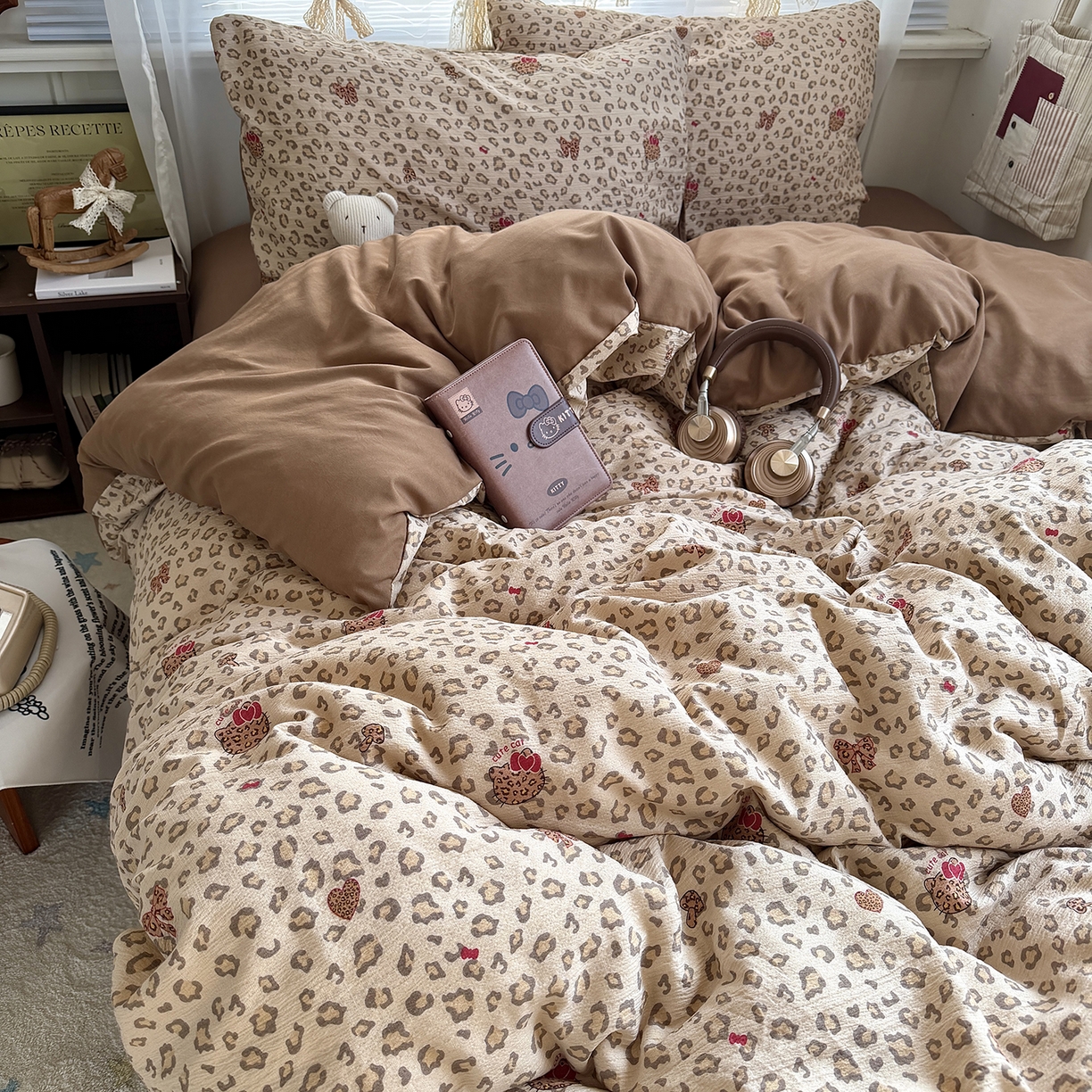 91家纺网 家纺一手货源 找家纺 原素 2026新款小清新水洗双层纱四件套 豹纹猫咪