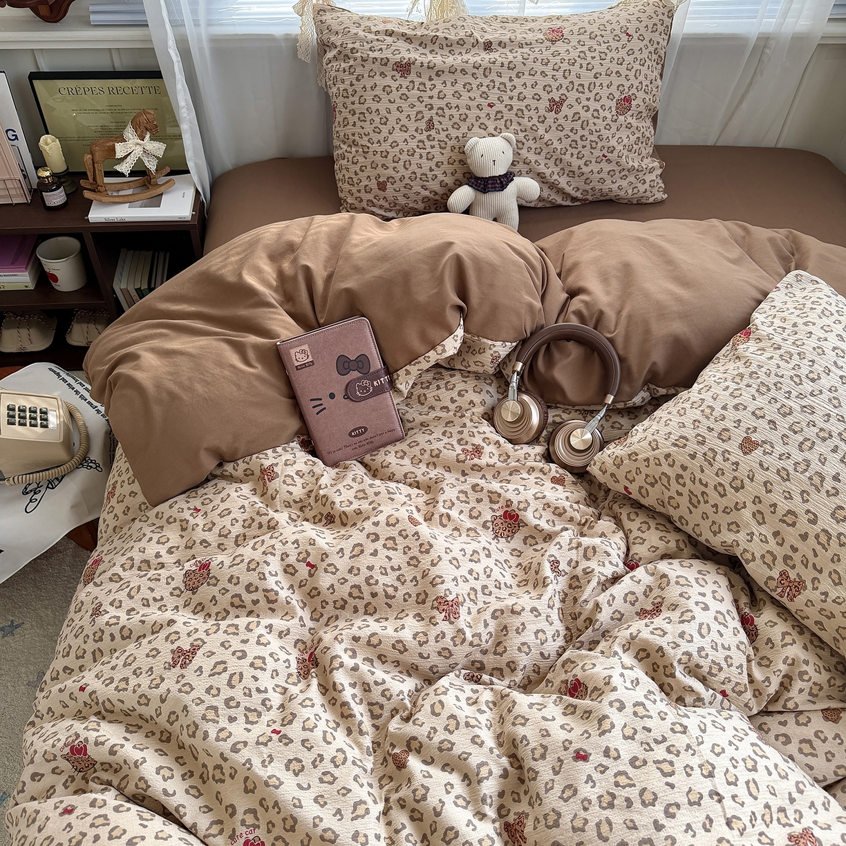 91家纺网 家纺一手货源 找家纺 原素 2026新款小清新水洗双层纱四件套 豹纹猫咪