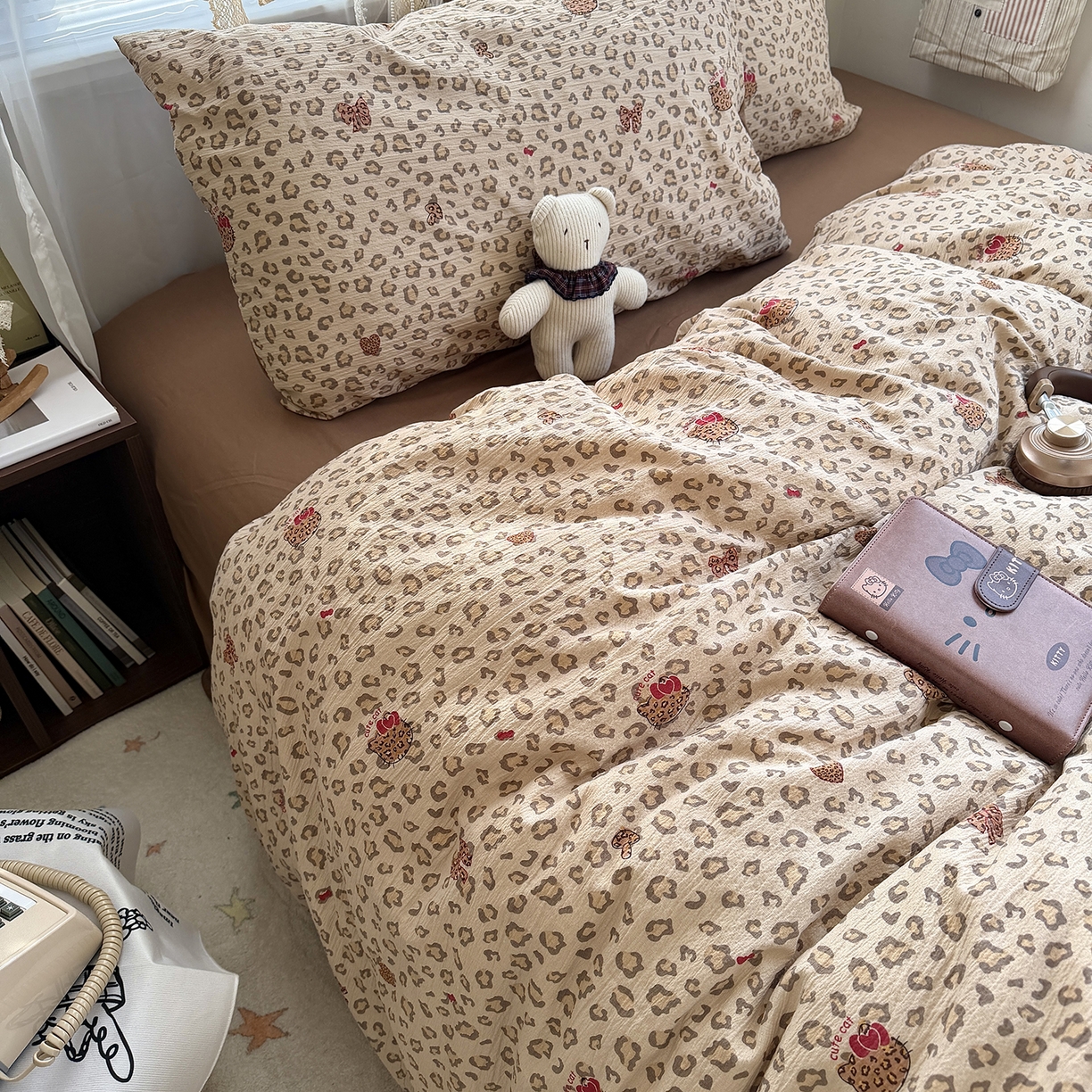 91家纺网 家纺一手货源 找家纺 原素 2026新款小清新水洗双层纱四件套 豹纹猫咪