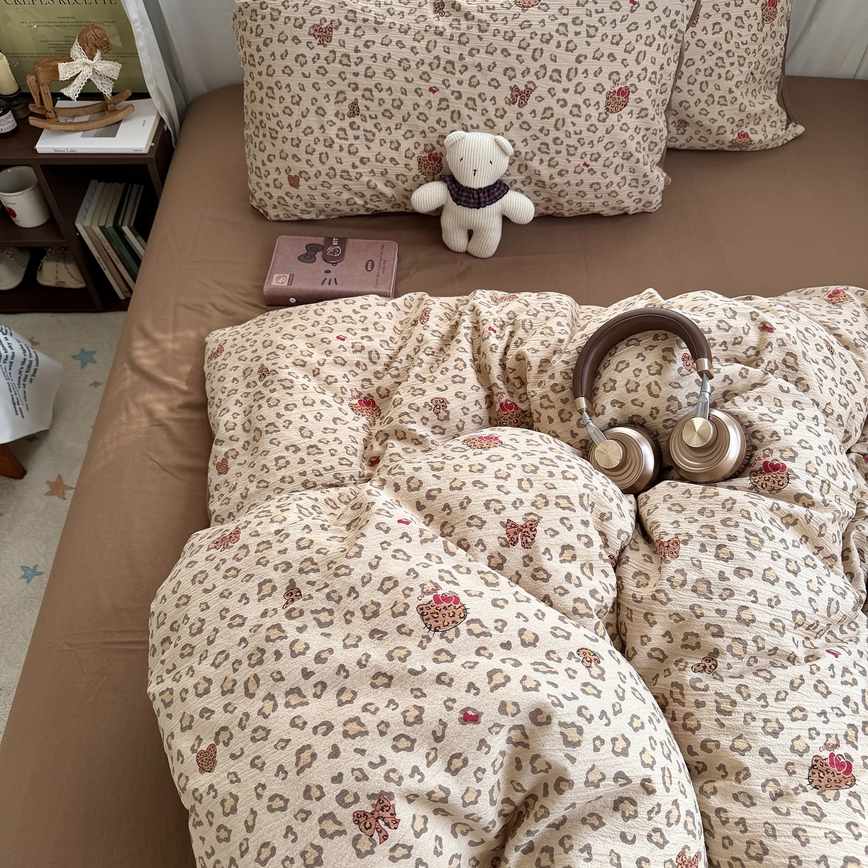 91家纺网 家纺一手货源 找家纺 原素 2026新款小清新水洗双层纱四件套 豹纹猫咪