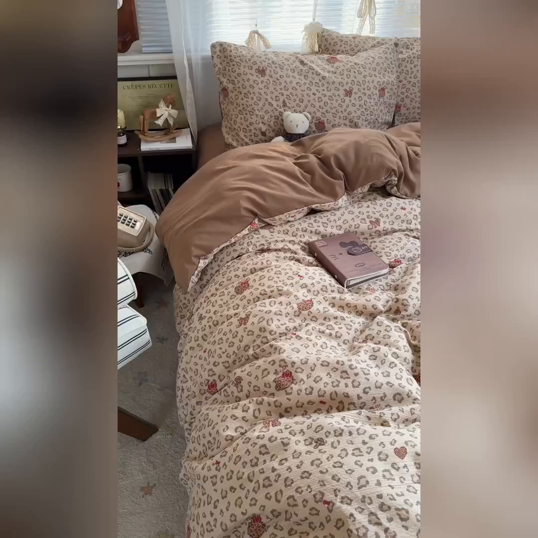 91家纺网 家纺一手货源 找家纺 原素 2026新款小清新水洗双层纱四件套 豹纹猫咪