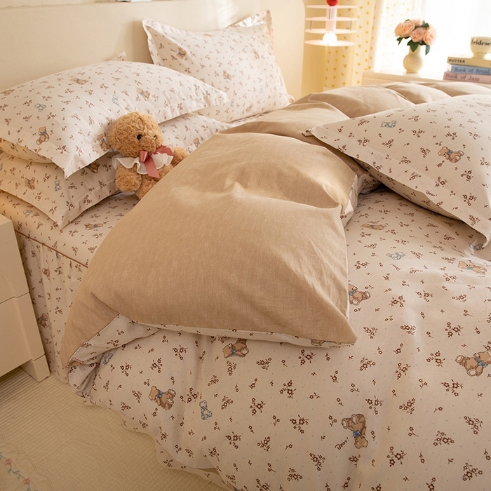 91家纺网 家纺一手货源 找家纺 八十八家纺 2025新款全棉12868床裙款四件套 花间小熊