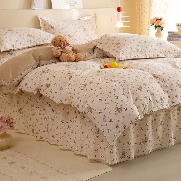 91家纺网 家纺一手货源 找家纺 八十八家纺 2025新款全棉12868床裙款四件套 花间小熊