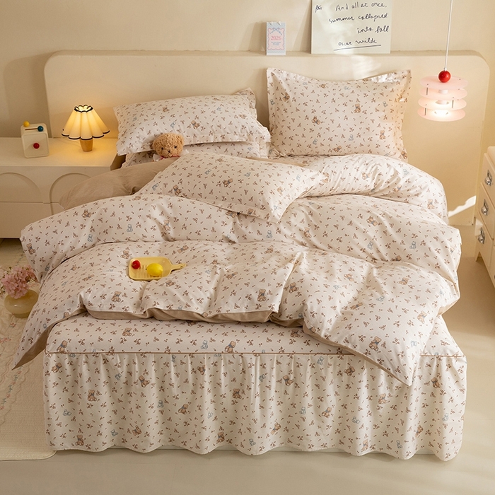 91家纺网 家纺一手货源 找家纺 八十八家纺 2025新款全棉12868床裙款四件套 花间小熊