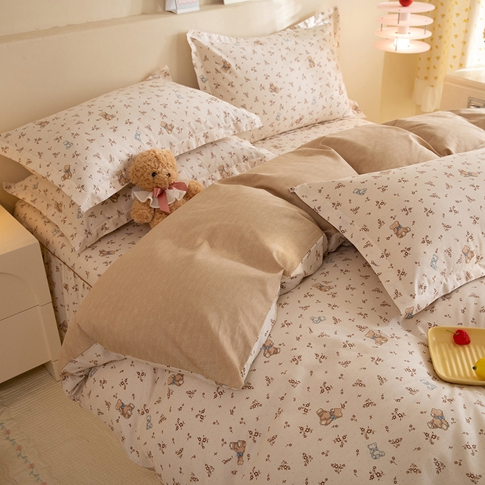 91家纺网 家纺一手货源 找家纺 八十八家纺 2025新款全棉12868床裙款四件套 花间小熊