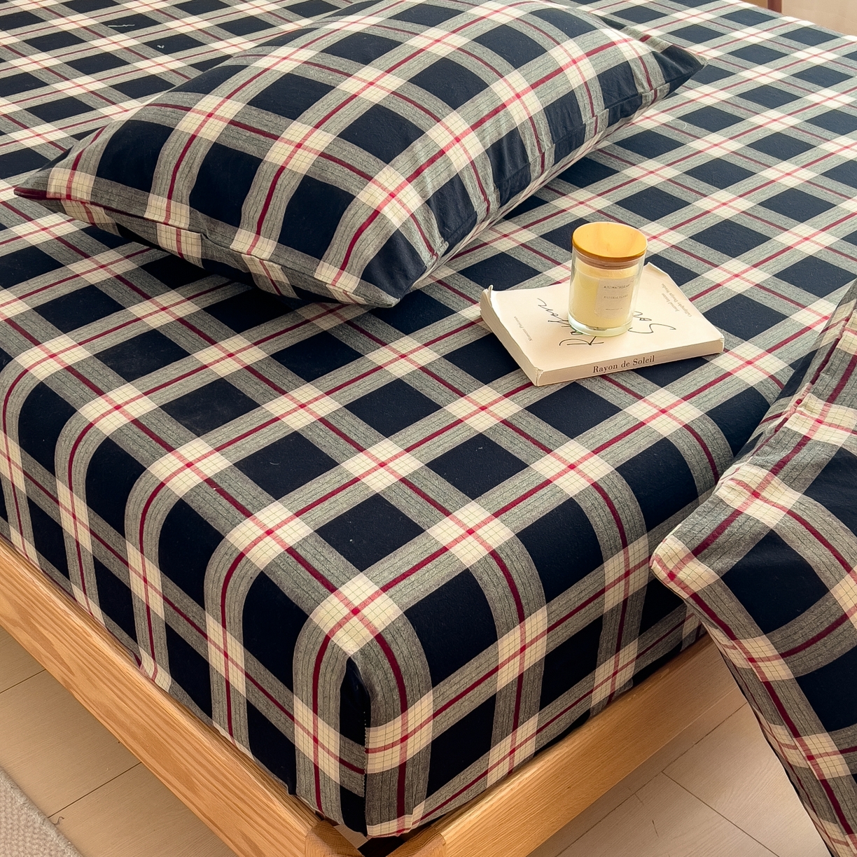 91家纺网 家纺一手货源 找家纺 女子家纺 2026新款A类全棉色织水洗棉四件套单品系列 富士草莓大格