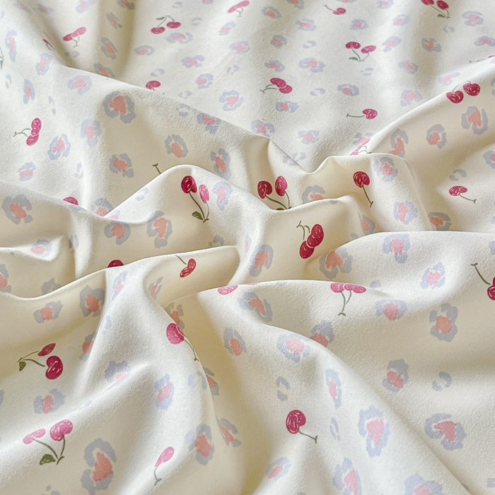 91家纺网 家纺一手货源 找家纺 斯卡诺家纺 2026新款全棉纯棉花边床盖四件套 爱心樱桃-纯棉花边