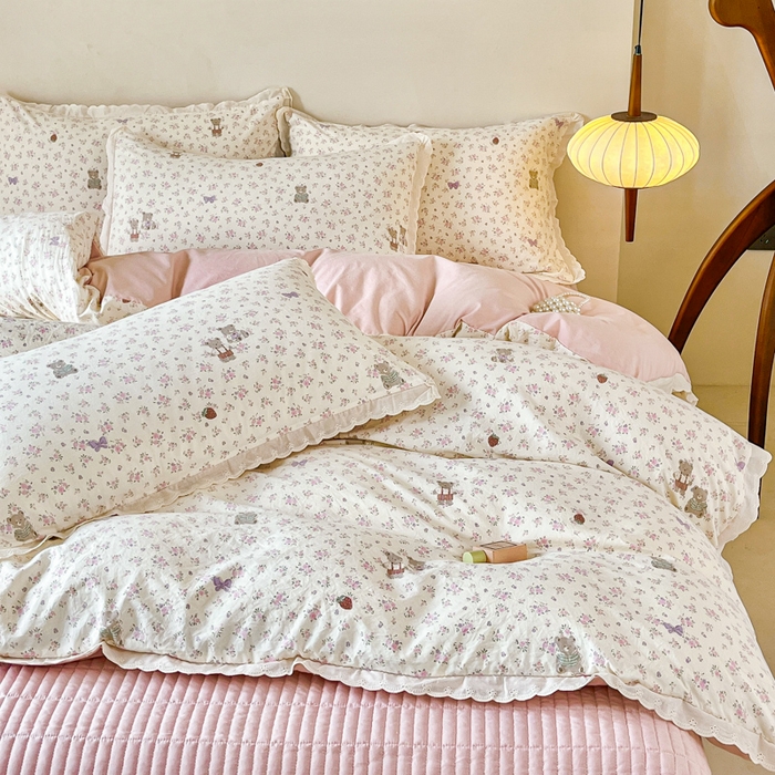 91家纺网 家纺一手货源 找家纺 斯卡诺家纺 2026新款全棉纯棉花边床盖四件套 哆咪熊-纯棉花边