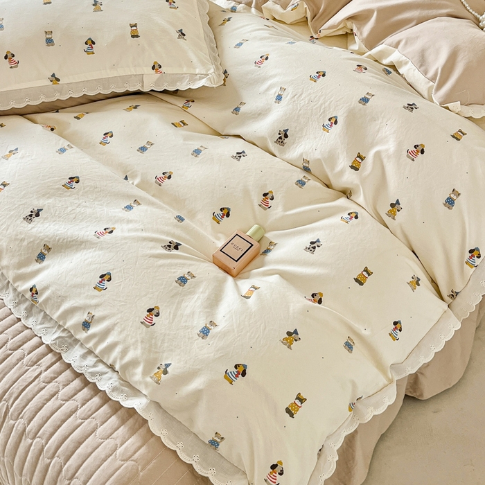 91家纺网 家纺一手货源 找家纺 斯卡诺家纺 2026新款全棉纯棉花边床盖四件套 狗狗家族-纯棉花边