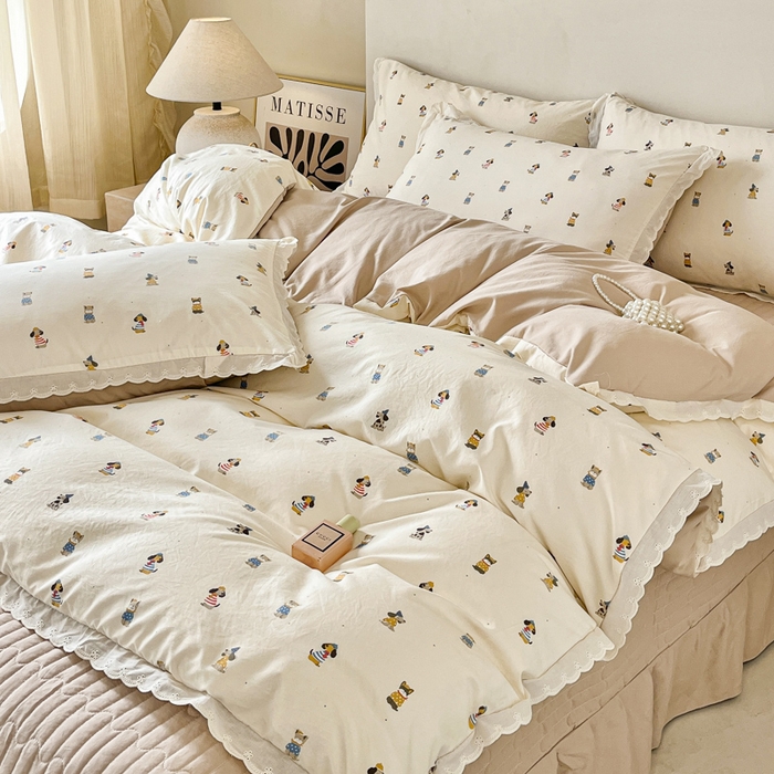 91家纺网 家纺一手货源 找家纺 斯卡诺家纺 2026新款全棉纯棉花边床盖四件套 狗狗家族-纯棉花边