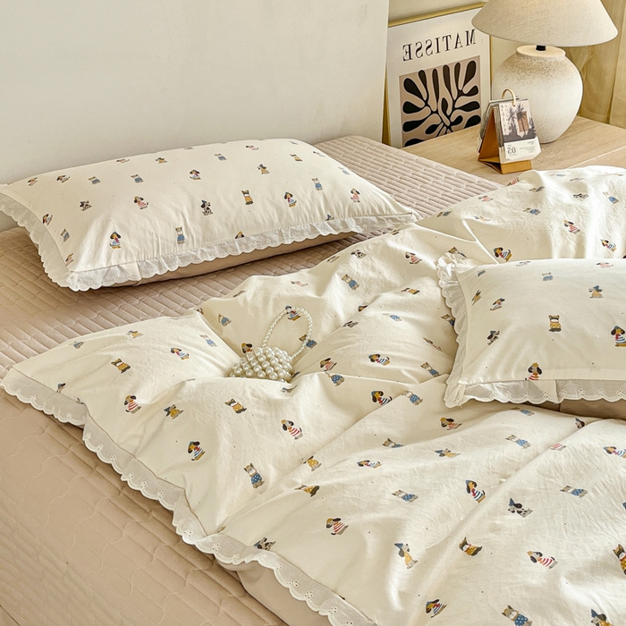 91家纺网 家纺一手货源 找家纺 斯卡诺家纺 2026新款全棉纯棉花边床盖四件套 狗狗家族-纯棉花边