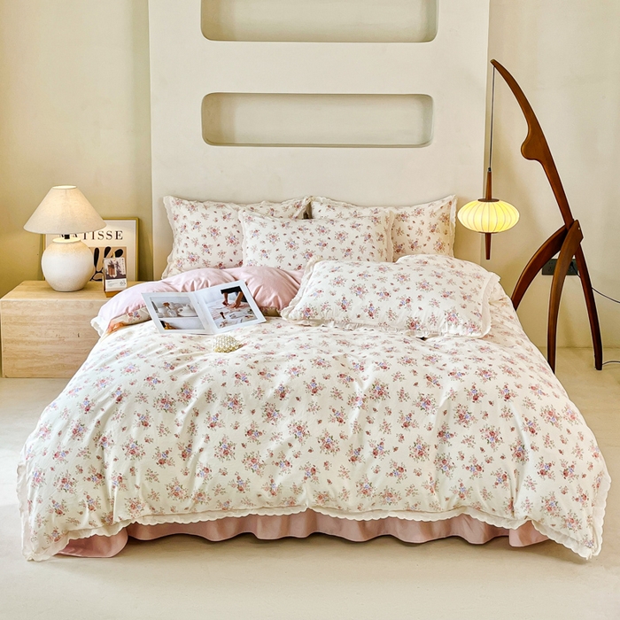 91家纺网 家纺一手货源 找家纺 斯卡诺家纺 2026新款全棉纯棉花边床盖四件套 红粉佳人-纯棉花边