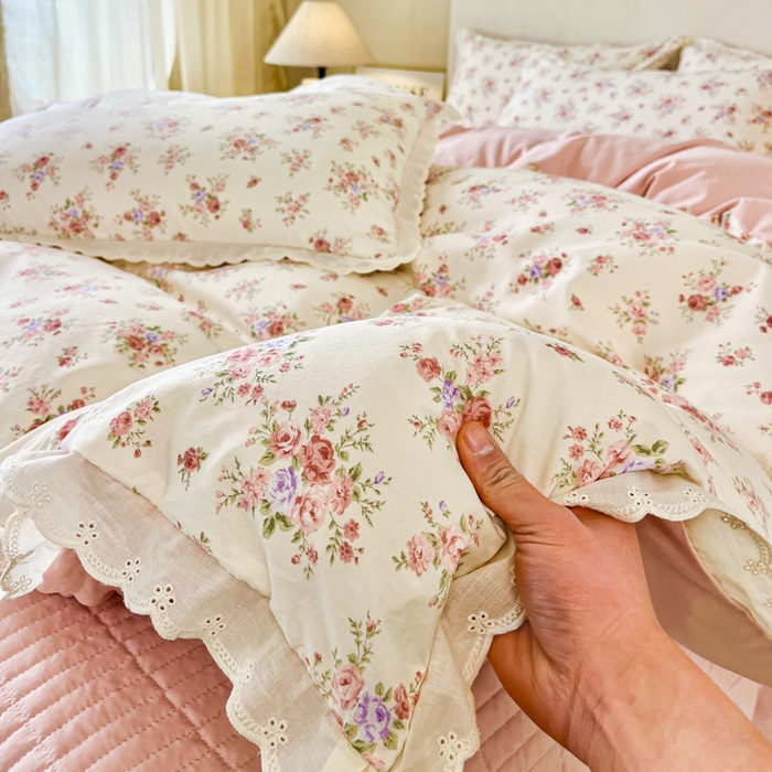 91家纺网 家纺一手货源 找家纺 斯卡诺家纺 2026新款全棉纯棉花边床盖四件套 红粉佳人-纯棉花边