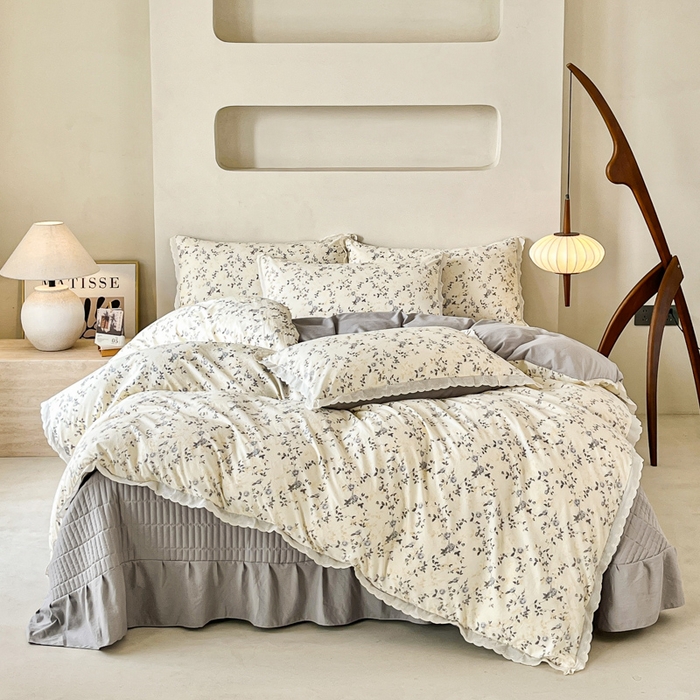 91家纺网 家纺一手货源 找家纺 斯卡诺家纺 2026新款全棉纯棉花边床盖四件套 南枝-纯棉花边