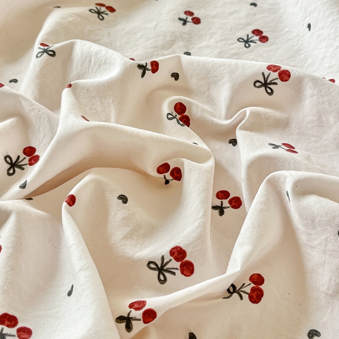 91家纺网 家纺一手货源 找家纺 斯卡诺家纺 2026新款全棉纯棉花边床盖四件套 樱桃-纯棉花边