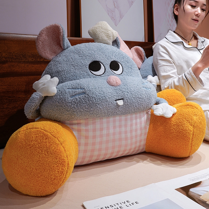 91家纺网 家纺一手货源 找家纺 （总）仟亿莱 2026新款大厨芝士鼠大脚拥抱式腰靠